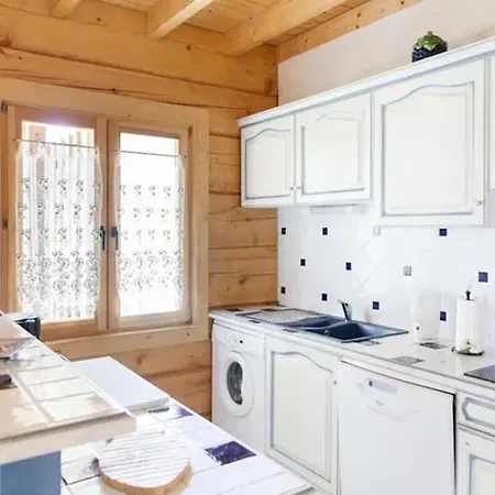 Confortable A Avec Piscine Chalet