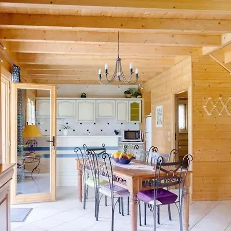 Chalet Confortable A Avec Piscine